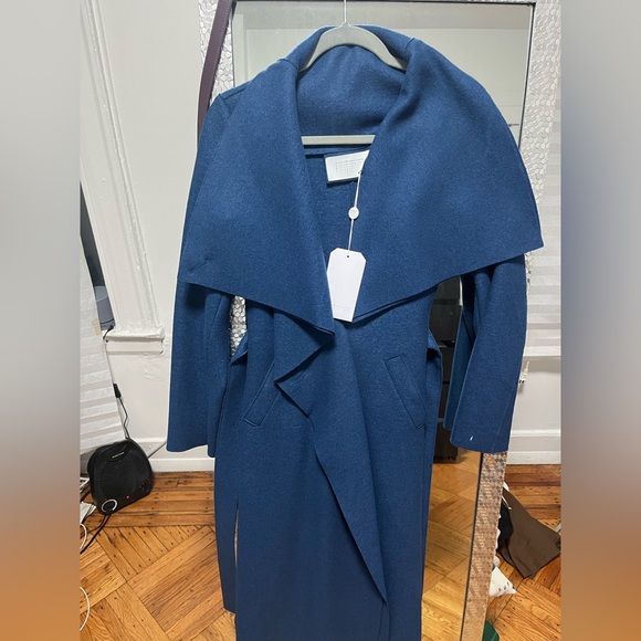 HARRIS WHARF LONDON
Pressed wool Volcano coat - Picture 3 of 9